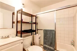 201 S Benton, Los Angeles, CA 90057 - Photo 32