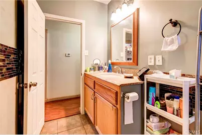 201 S Benton, Los Angeles, CA 90057 - Photo 20