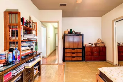 201 S Benton, Los Angeles, CA 90057 - Photo 22