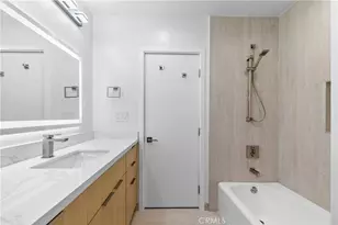 949 N Kings, West Hollywood, CA 90069 - Photo 28