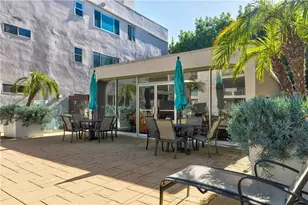 949 N Kings, West Hollywood, CA 90069 - Photo 48