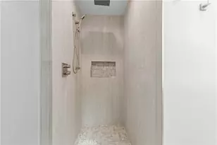 949 N Kings, West Hollywood, CA 90069 - Photo 42