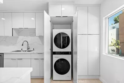 949 N Kings #215, West Hollywood, CA 90069 - Photo 20