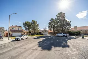 45664 Balmoral Ct, Lancaster, CA 93534 - Photo 32