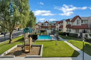 17951 River Cir, Canyon Country, CA 91387 - Photo 42