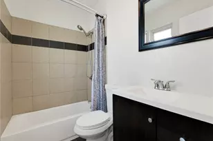 17951 River Cir, Canyon Country, CA 91387 - Photo 32