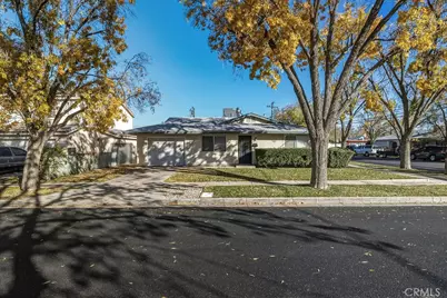 44702 Fig Avenue, Lancaster, CA 93534 - Photo 2