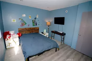 18954 Sherman Way, Reseda, CA 91335 - Photo 32