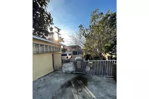 10931 Anzac, Los Angeles, CA 90059 - Photo 30