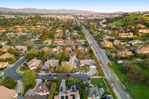 9514 Oakridge Pl, Chatsworth, CA 91311 - Photo 4