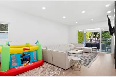 9514 Oakridge Place, Chatsworth, CA 91311 - Photo 12