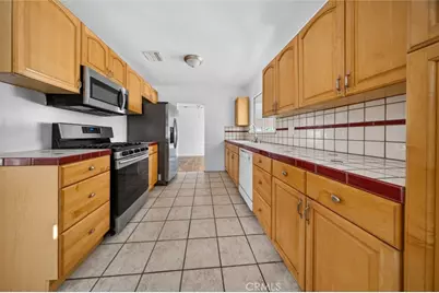 6444 Denny Avenue, North Hollywood, CA 91606 - Photo 16