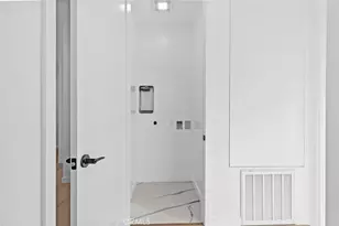 6842 Cedros Ave, Van Nuys, CA 91405 - Photo 66