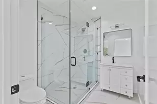 6842 Cedros Ave, Van Nuys, CA 91405 - Photo 14