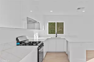 6842 Cedros Ave, Van Nuys, CA 91405 - Photo 10