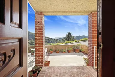 2420 Delisle Court, Glendale, CA 91208 - Photo 8