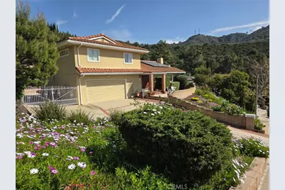 2420 Delisle Court, Glendale, CA 91208 - Photo 2