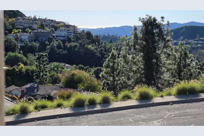 2420 Delisle Court, Glendale, CA 91208 - Photo 32