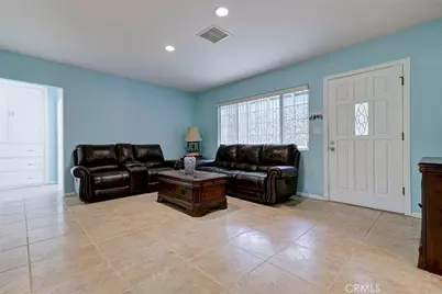 6648 Gaviota Avenue, Lake Balboa, CA 91406 - Photo 4