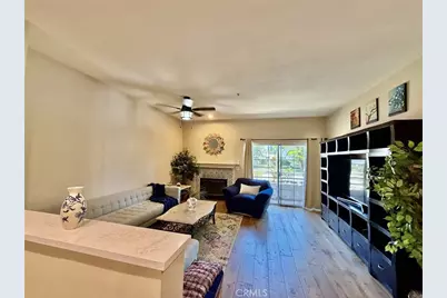 10604 Valley Spring Lane #105, Toluca Lake, CA 91602 - Photo 2