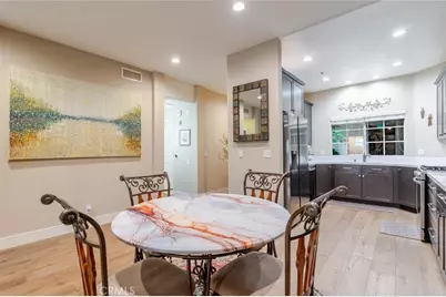 10604 Valley Spring Lane #105, Toluca Lake, CA 91602 - Photo 6