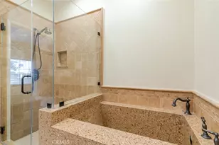 10604 Valley Spring Ln, Toluca Lake, CA 91602 - Photo 12