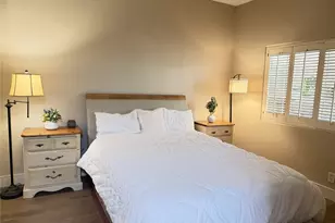 10604 Valley Spring Ln, Toluca Lake, CA 91602 - Photo 14