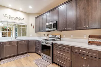 10604 Valley Spring Lane #105, Toluca Lake, CA 91602 - Photo 8