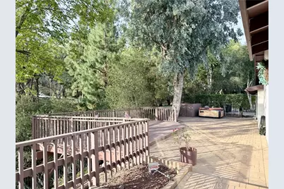 2080 Ashington Drive, Glendale, CA 91206 - Photo 28