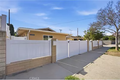 12952 Elkwood, North Hollywood, CA 91605 - Photo 16