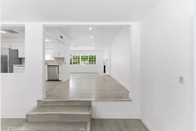 8443 Remmet, Canoga Park, CA 91304 - Photo 14