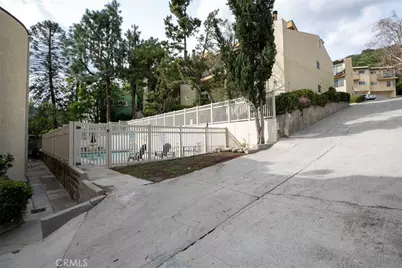 1881 Alpha Rd #17, Glendale, CA 91208 - Photo 32