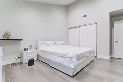 1881 Alpha Rd #17, Glendale, CA 91208 - Photo 16