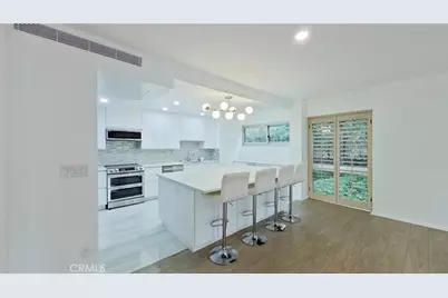 10450 Wilshire Boulevard #2A, Los Angeles, CA 90024 - Photo 8