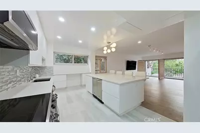 10450 Wilshire Boulevard #2A, Los Angeles, CA 90024 - Photo 12