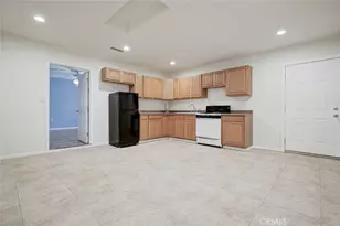 6648 Gaviota Ave, Lake Balboa, CA 91406 - Photo 22