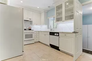 6648 Gaviota Ave, Lake Balboa, CA 91406 - Photo 12