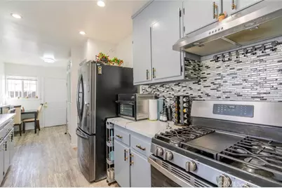 7230 Case Avenue, Los Angeles, CA 91352 - Photo 12