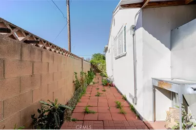7230 Case Avenue, Los Angeles, CA 91352 - Photo 28