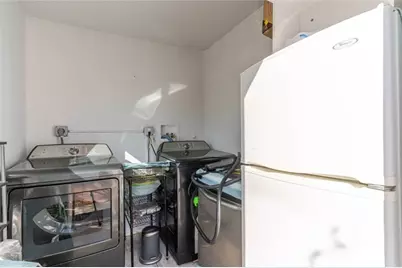 7230 Case Avenue, Los Angeles, CA 91352 - Photo 24