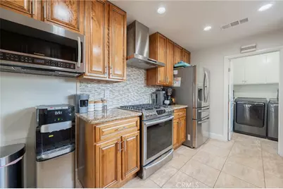 9434 McLennan Avenue, Northridge, CA 91343 - Photo 12