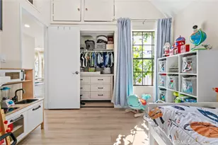 427 E Orange Grove Ave, Burbank, CA 91501 - Photo 26