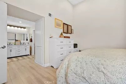 427 E Orange Grove Ave #301, Burbank, CA 91501 - Photo 18