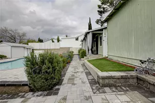 6911 Valmont St, Tujunga, CA 91042 - Photo 40