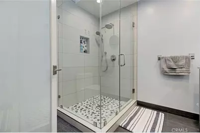 6911 Valmont Street, Tujunga, CA 91042 - Photo 14