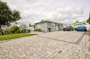 6911 Valmont St, Tujunga, CA 91042 - Photo 4