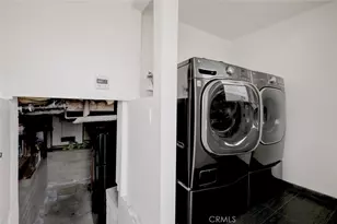 6911 Valmont St, Tujunga, CA 91042 - Photo 32