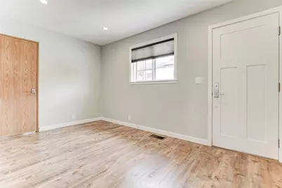 6911 Valmont Street, Tujunga, CA 91042 - Photo 18