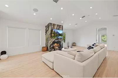 7628 Airlie, Tujunga, CA 91042 - Photo 8