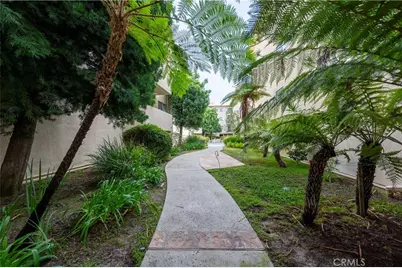 5400 Lindley Avenue #221, Encino, CA 91316 - Photo 2